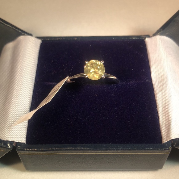 ::SOLD:: Round brilliant cut diamond ring 14k - Picture 1 of 6